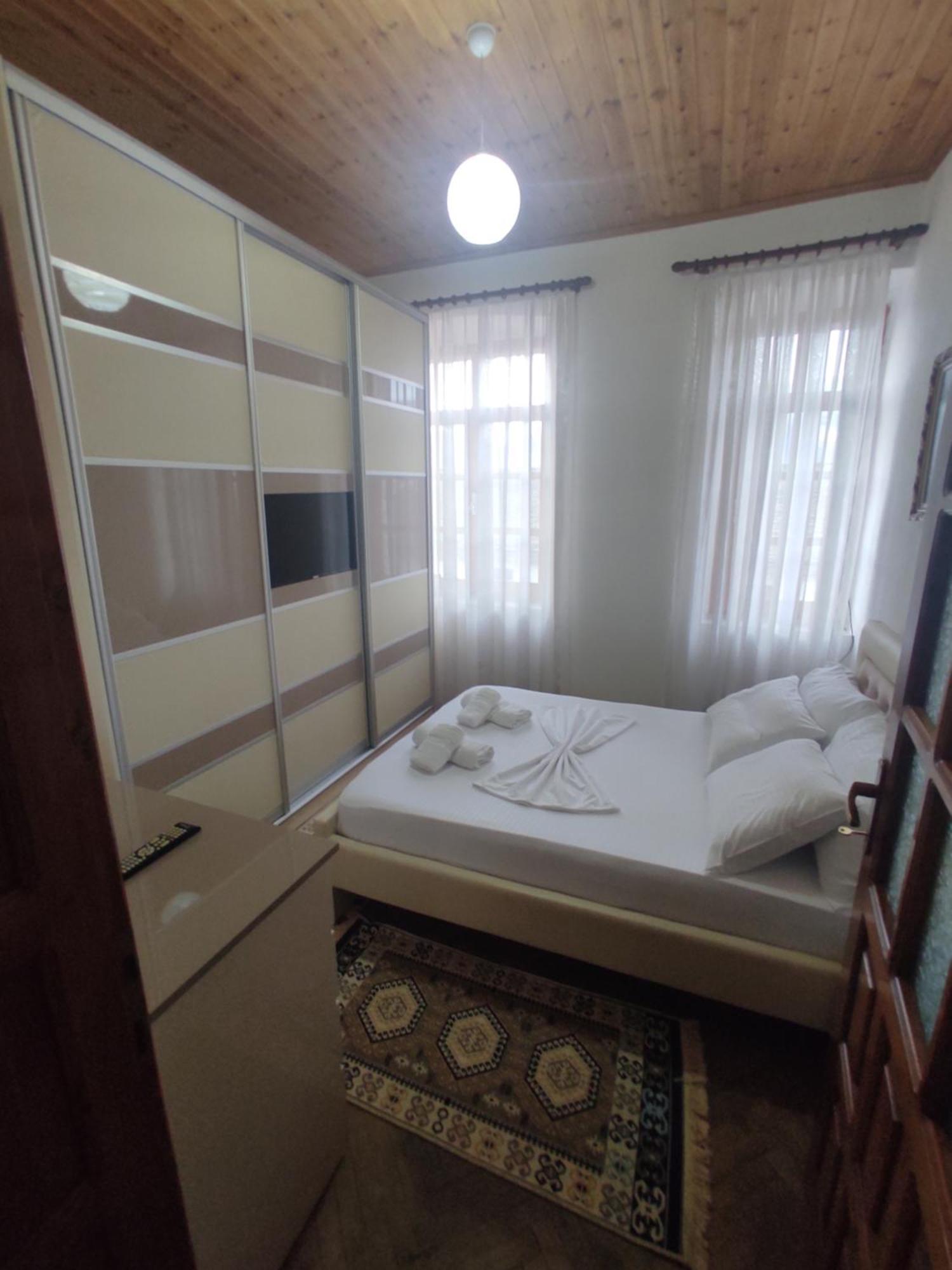 Xheison Apartment Gjirokastër Exterior foto